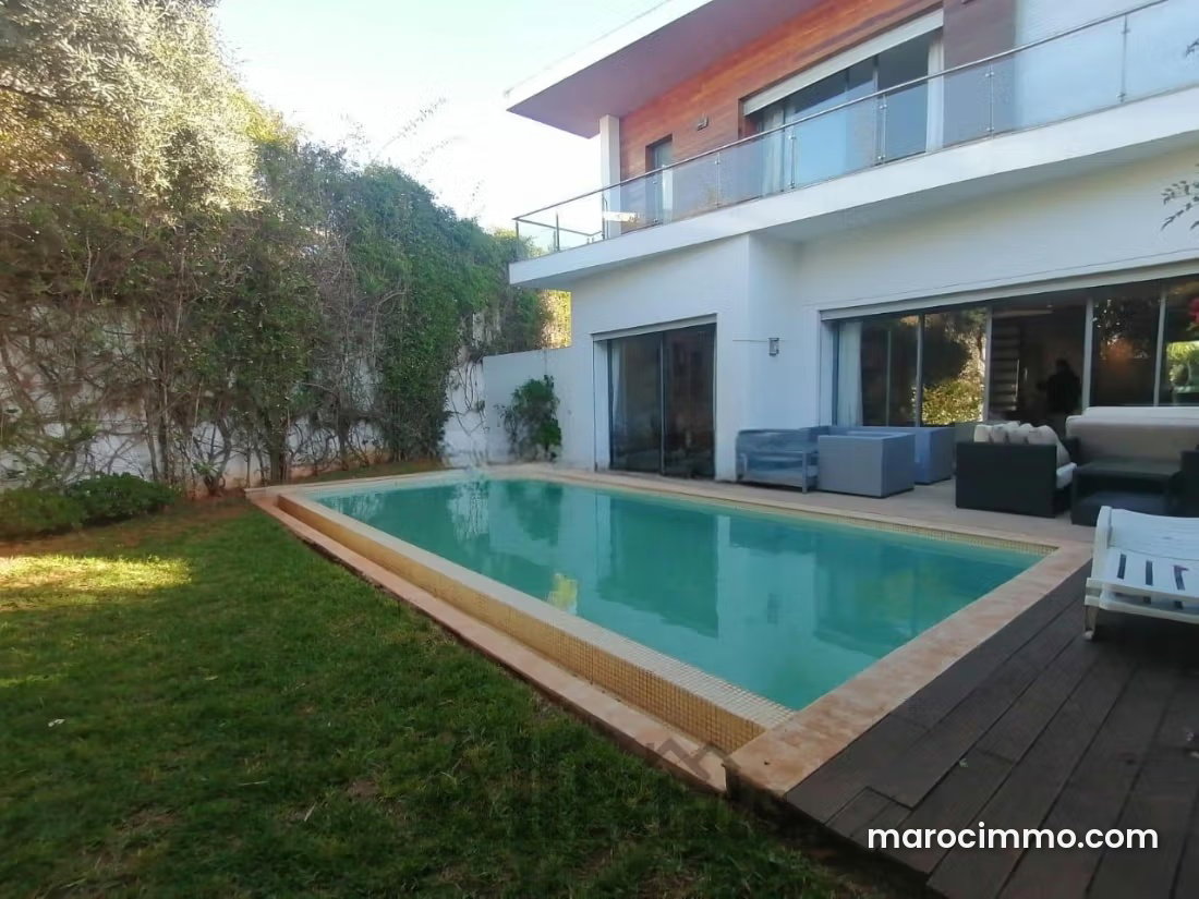 700 m² Villa with Pool and Sea View, Aïn Diab, Casablanca — Casablanca