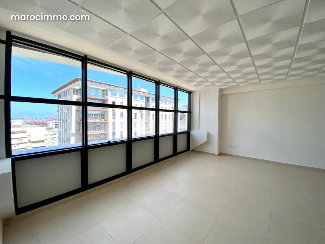Bureau 57 m² dernier étage, Centre Ville Casablanca — Casablanca