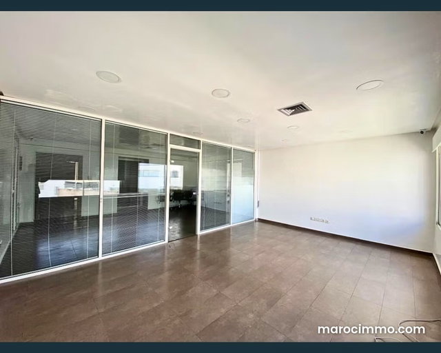 Plateau de bureau 100 m² bd al massira — 2
