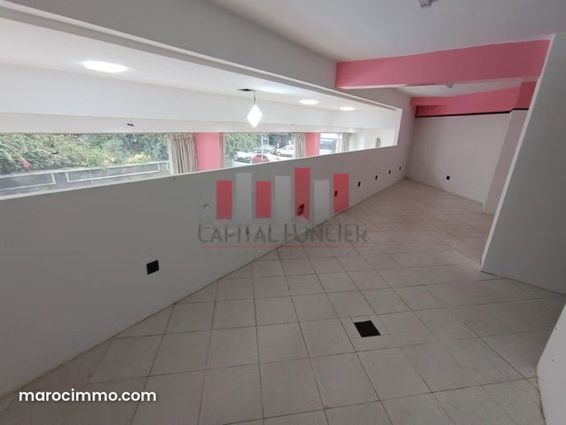 Super emplacement 110m2 avec belle façade sur Ziraoui — 5