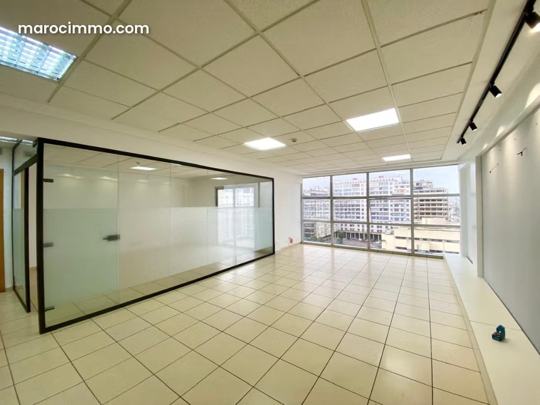 70 sqm Office with Sea View, Roches Noires, Casablanca — Casablanca