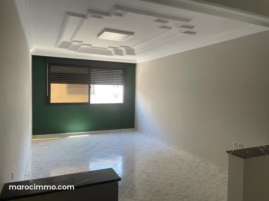 Bureau 95 m² à louer Agdal Rabat avec terrasse et parking — Rabat