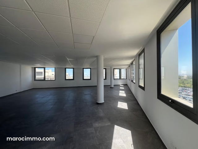 Office for Rent Angle of 97m² CFC — Casablanca