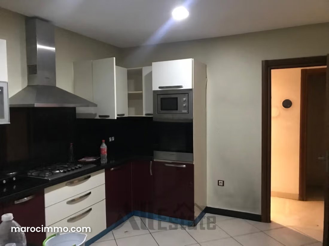 153 m² Apartment, 3 Bedrooms, Terrace and Garage, Maarif, Casablanca — Casablanca