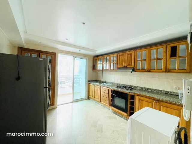 Vente bel appartement rue sebta 2 mars 150m² — 4