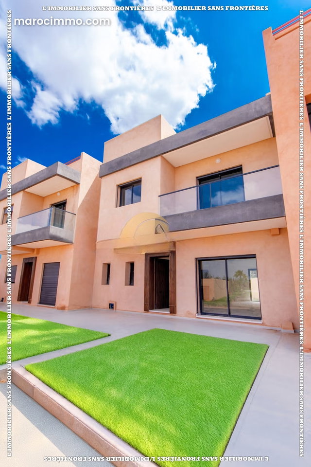 Villa à vendre à Route de Fès km 8, Marrakech — Piscine — 200 m² — 2