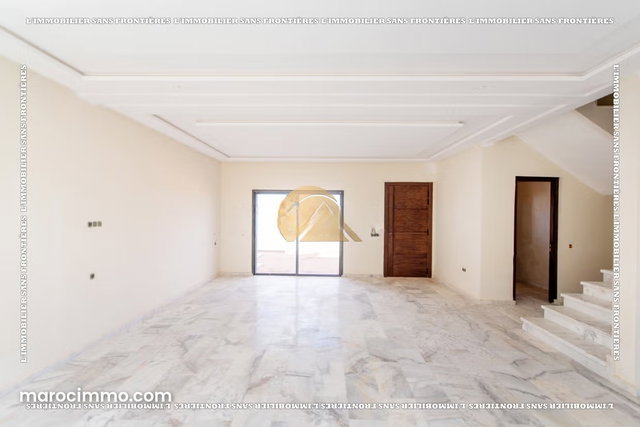 Villa à vendre à Route de Fès km 8, Marrakech — Piscine — 200 m² — 4