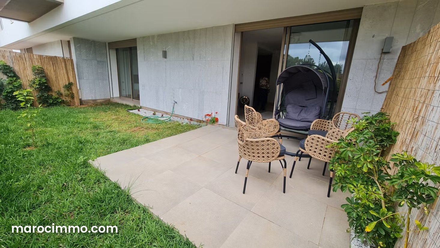 Furnished Apartment with Garden and Swimming Pool in Souissi, Rabat — Rabat