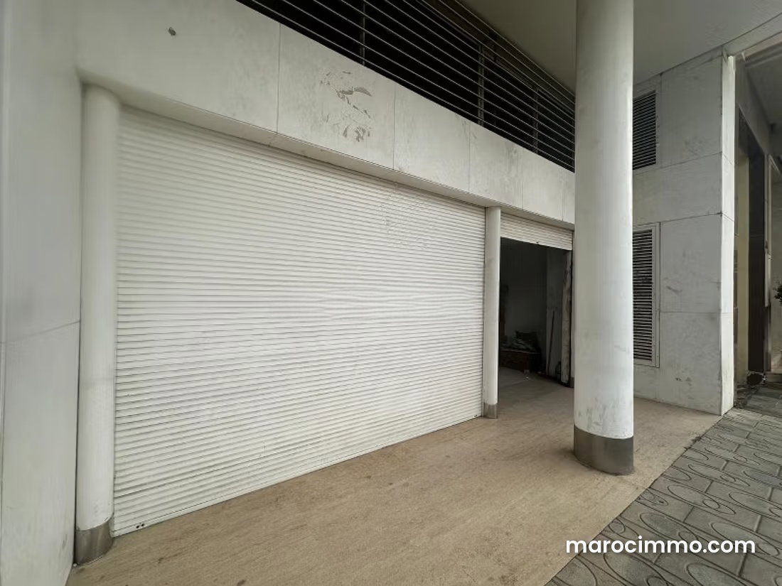 275 m² Commercial Premises, Racine, Casablanca — Casablanca