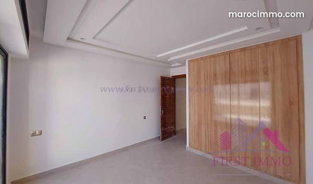 Lumineux appartement vide à louer — 4