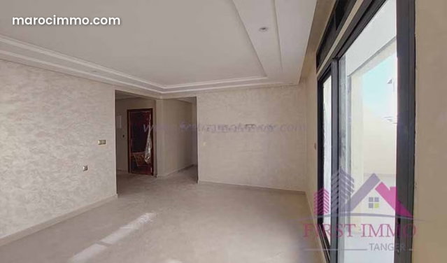 Lumineux appartement vide à louer — 3