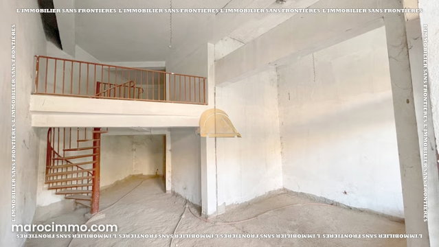Magasin à El Azzouzia, Mezzanine 18 m² 66 m², Marrakech: à vendre — 2