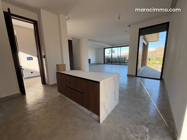 Manifique Villa a la location a ain diab 45000dh — 5