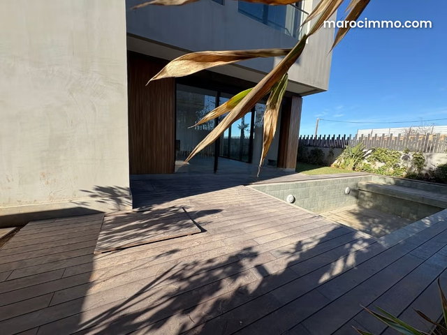 Manifique Villa a la location a ain diab 45000dh — 3