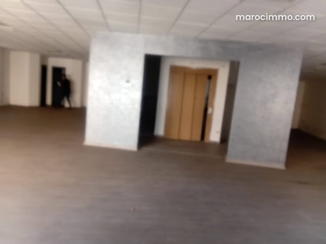 Building for Sale Empty Office Space City Center — 5