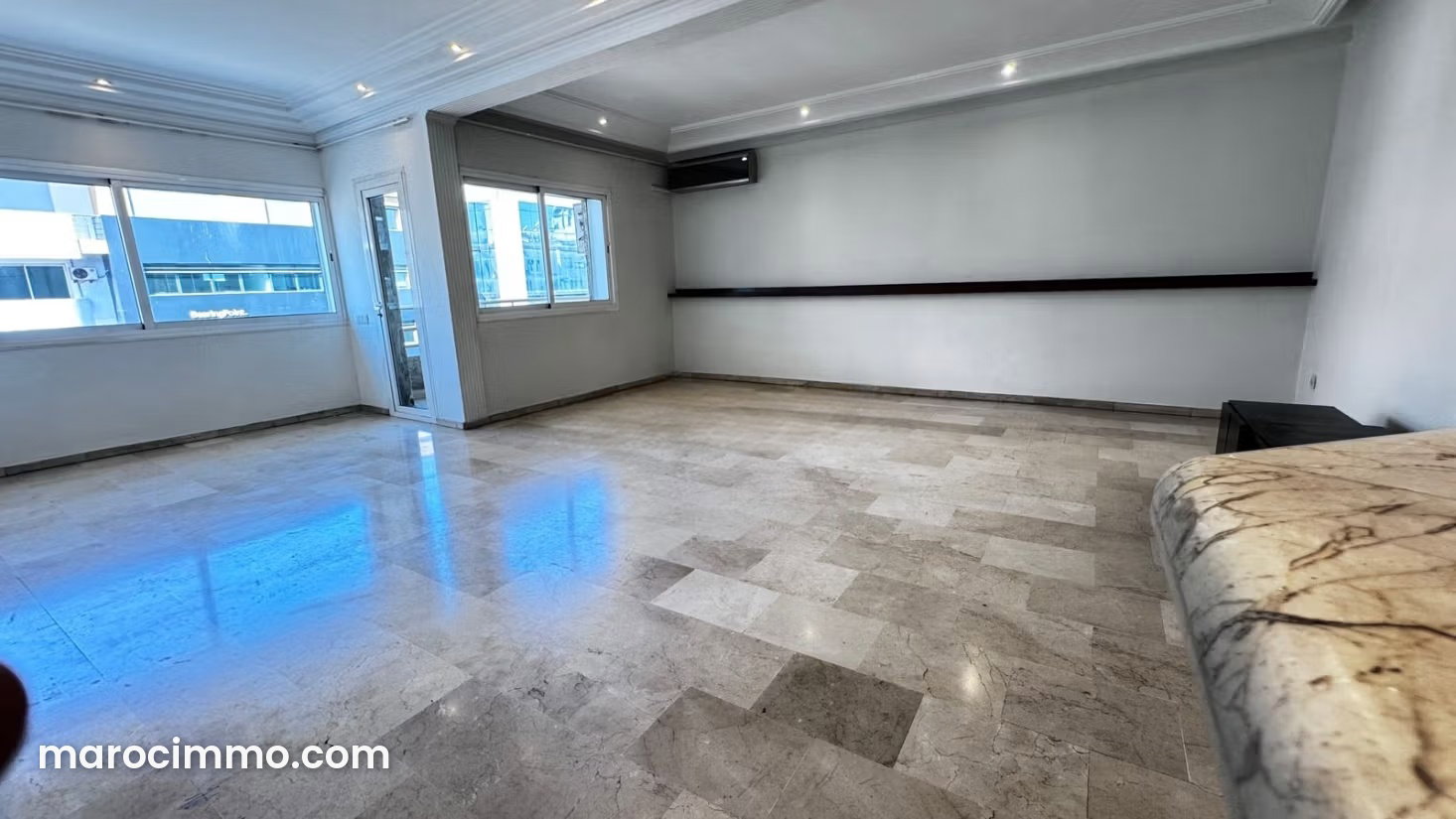 Appartement 3 pièces avec terrasse et garage, Racine, Casablanca — Casablanca