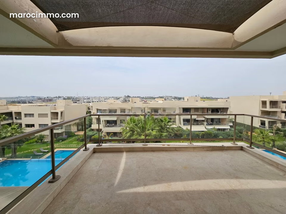 T4 vacant 162m² – last floor – 3 bedrooms person