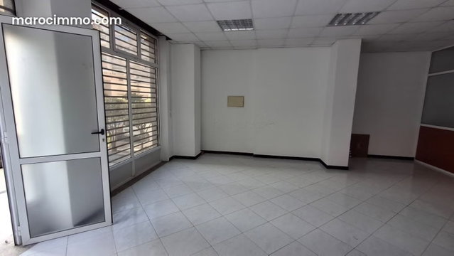 Local commercial de 185m² à louer au centre ville — 4