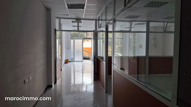 Local commercial de 185m² à louer au centre ville — 2