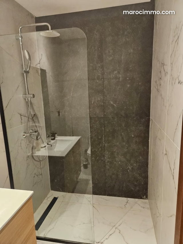 Location d'un appartement à Casablanca Finance City. 4 grandes pièces. Meublé — 4