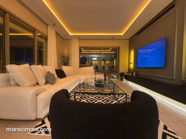 Rare Exceptional Furnished Penthouse on 11th Floor with Sea View — 4