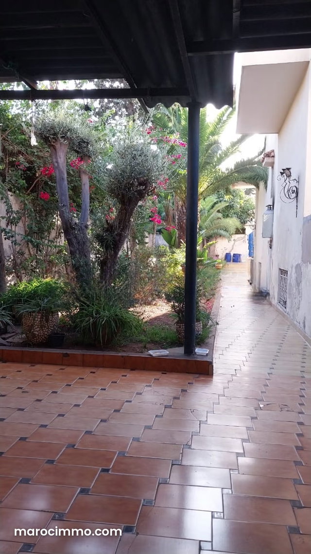 Villa située au quartier Les Crêtes Polo — 3