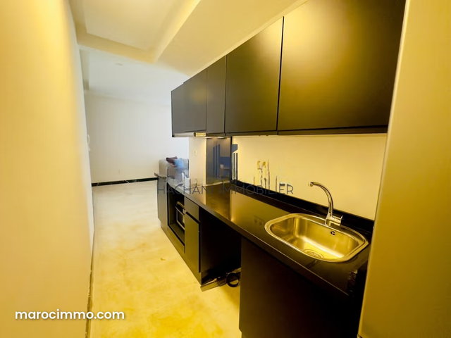 Appartement F2, Studio Triangle d’Or — 3
