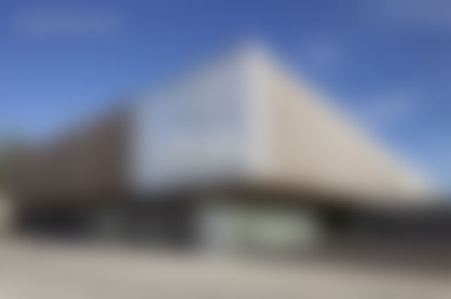 Entrepôt 10 000 m² à louer zone industrielle Lakhiaita — Lakhiaita