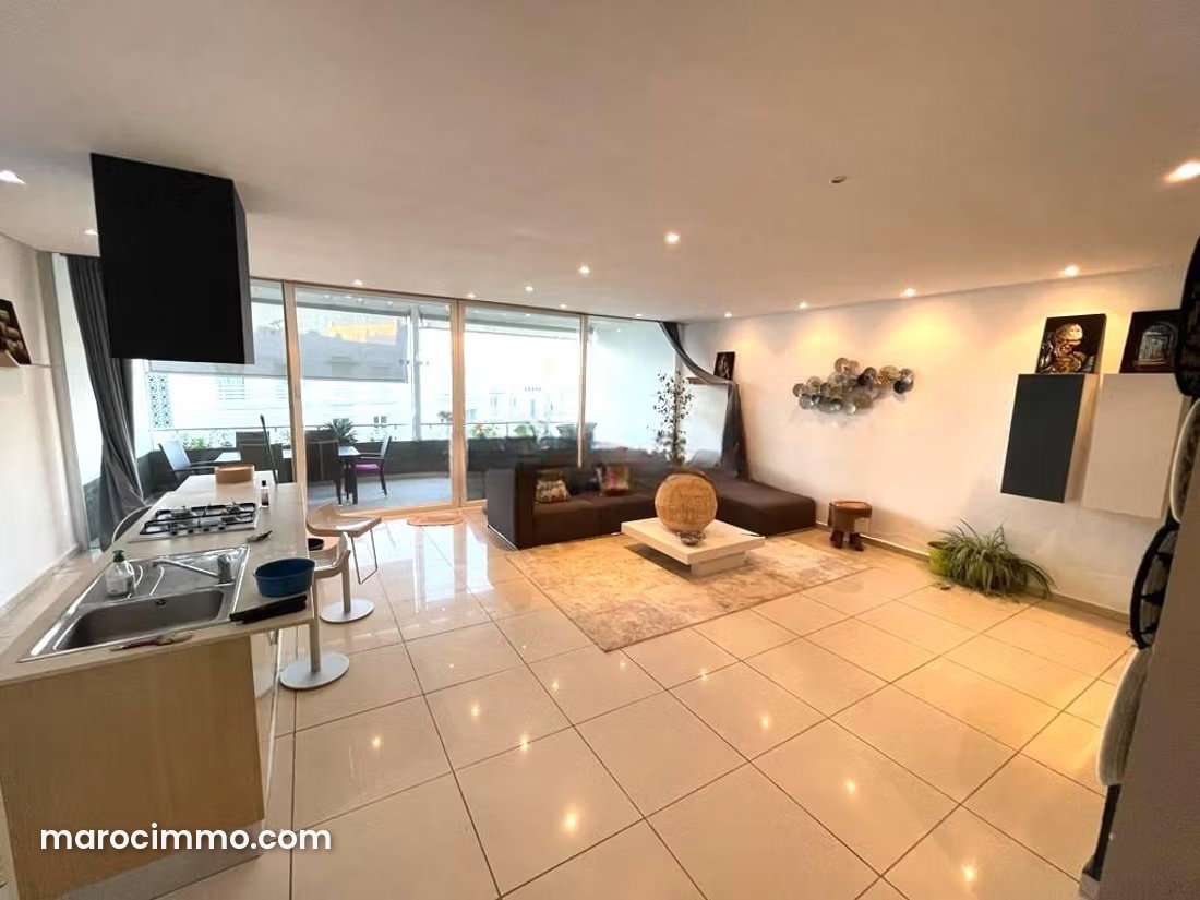 Appartement meublé 108 m², terrasse et piscine à Dar Bouazza — Dar Bouazza