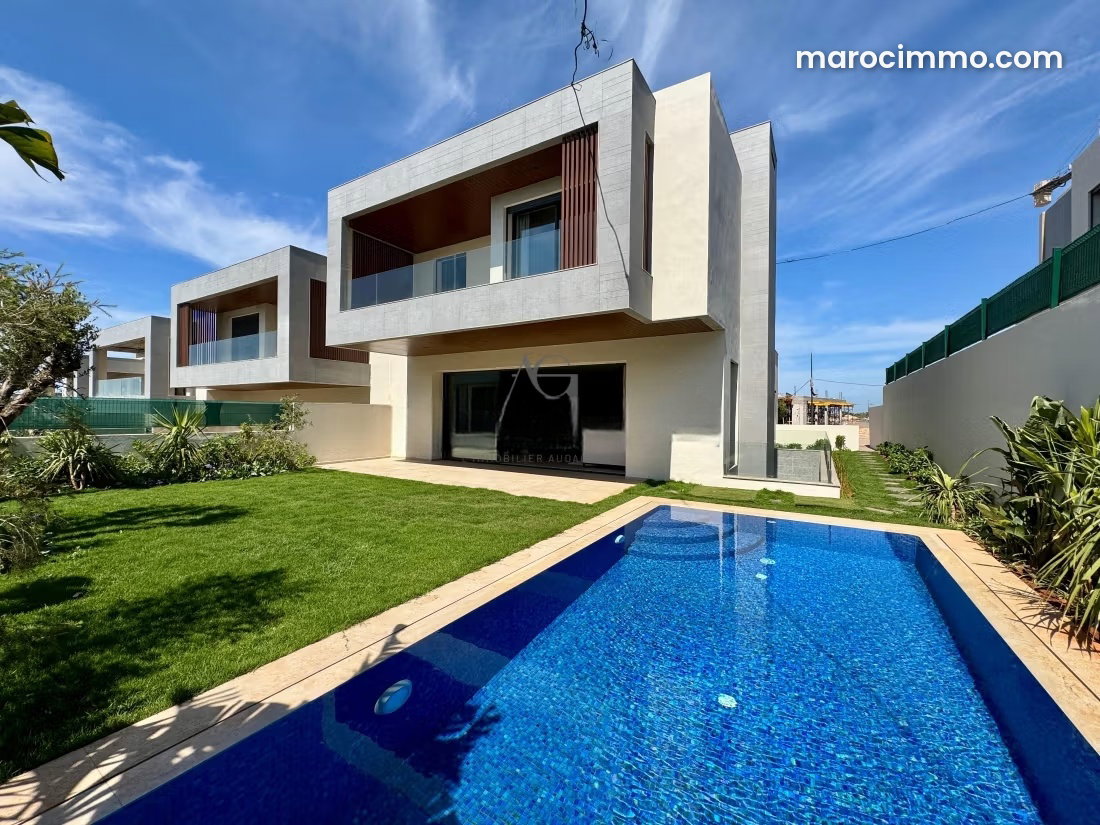 500 m² Villa with Swimming Pool, Aïn Diab, Casablanca — Casablanca