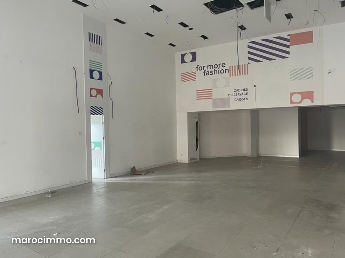 400 m² Commercial Premises, Boulevard Abdelmoumen, Casablanca — Casablanca