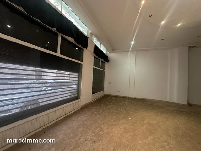 Local commercial à louer à MAARIF — 2
