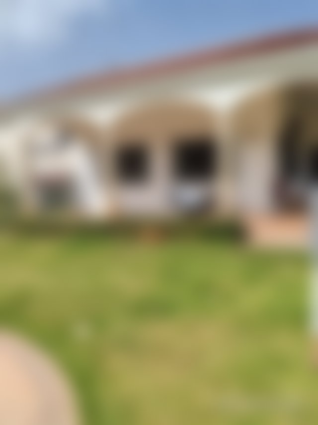 فيلا رحبة بحديقة في حي السفراء بالرباط — 2