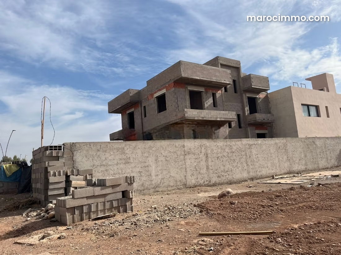 602 m² Plot of Land for Sale on Route de Tahanaoute, Marrakech — Marrakesh