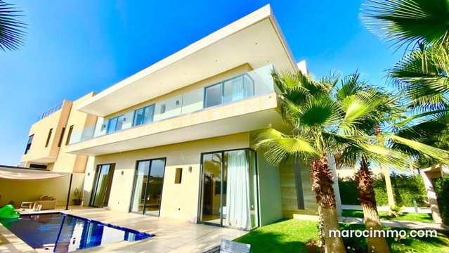 Magnifique villa à vendre à Argan golf de Tahanaout. Surface de 470 m². 3 facade plus 1400 jardin — 4