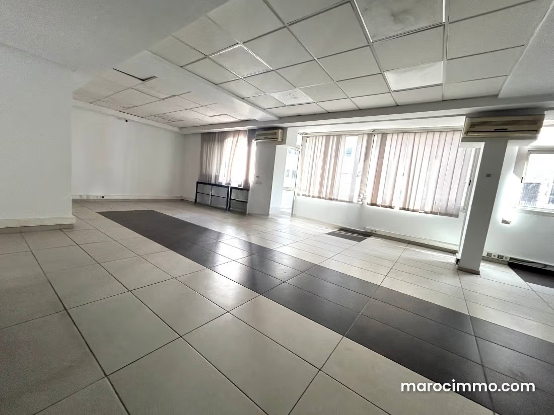 Bureau 100 m² au Palmier Casablanca emplacement clé — Casablanca