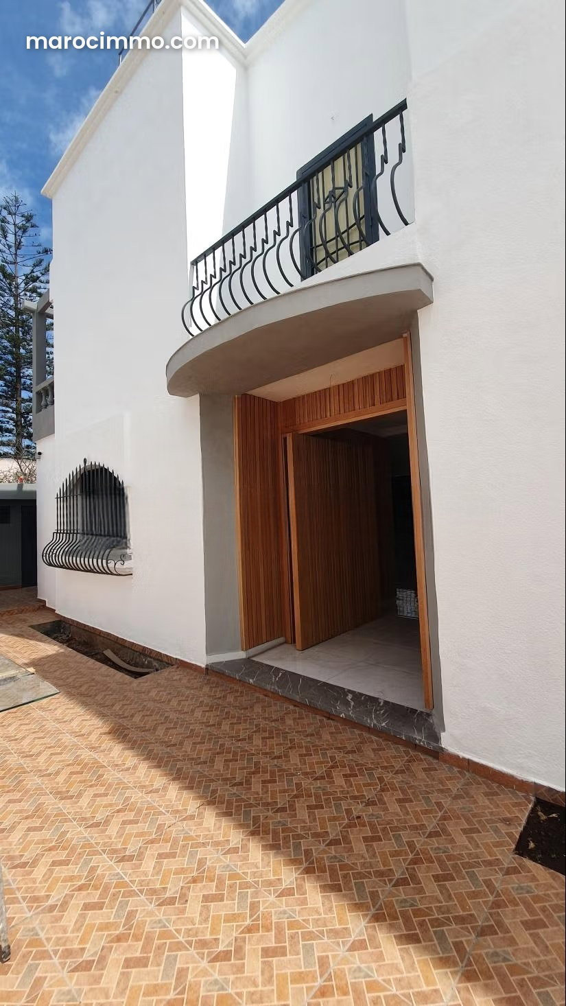 420 m² Villa with 4 Bedrooms and Garden, C.I.L., Casablanca — Casablanca