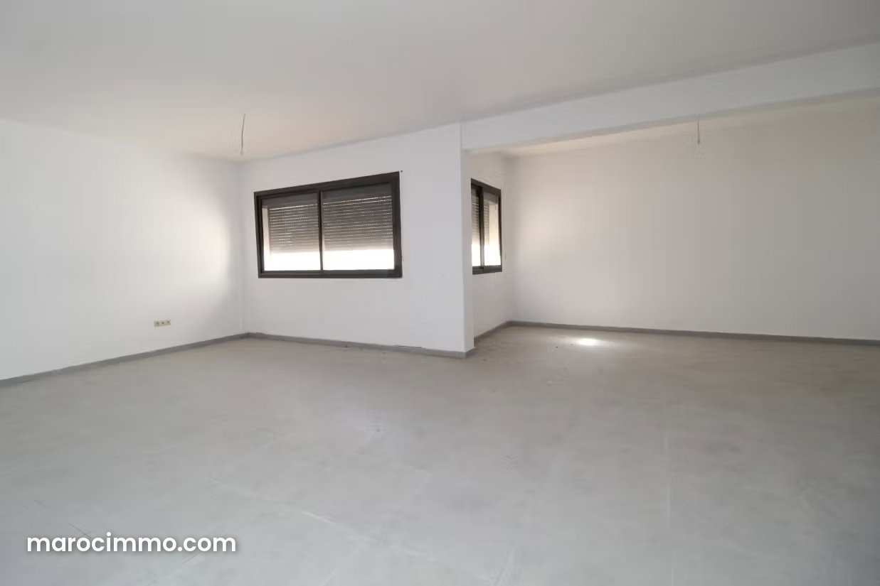 68 sqm office for rent in Agadir Industrial Zone — Agadir
