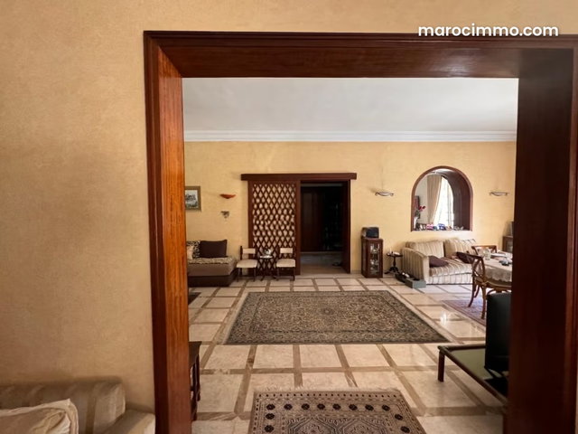 Villa à vendre à Longchamps 2500m² — 4