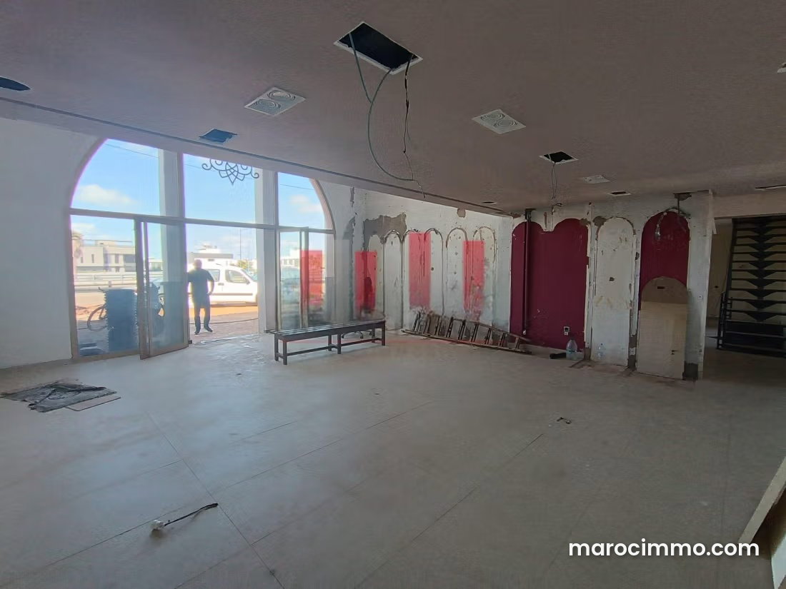 150 sqm commercial premises for rent in Dar Bouazza, spread over three levels — Dar Bouazza