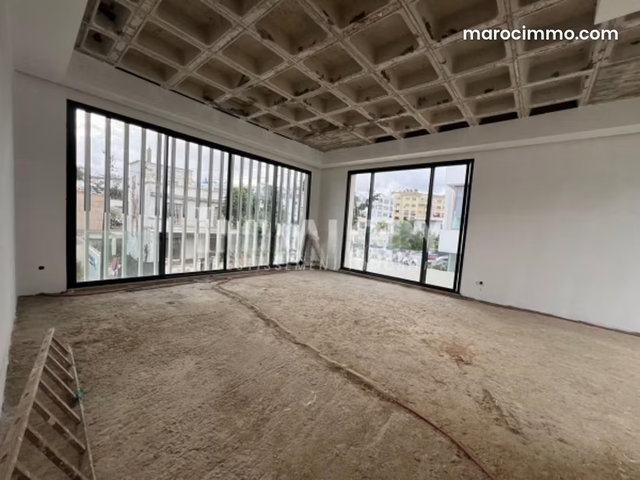 A louer villa usage commercial 850m² utile ANFA — 3