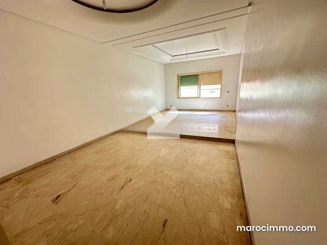 4-Room Apartment in Palmier, Casablanca with Garage — Casablanca