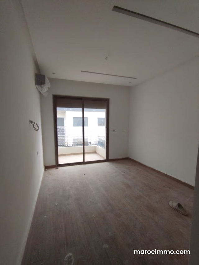 Superbe appartement à vendre Subventionné à Martil. 3 chambres. Cuisine bien équipée — Martil