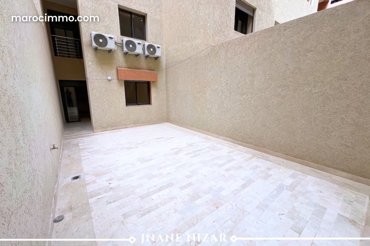 94 sqm Duplex with Private Courtyard, Gueliz, Marrakech — Marrakesh