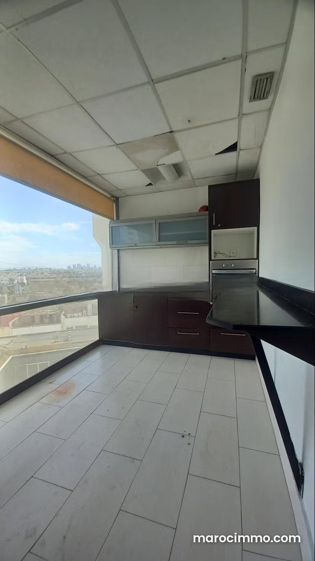 Office for Rent 660m2 in Racine — 3