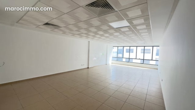 Office for Rent in Oulfa. 74 m² Surface. Secure Residence and Steel Door — 2