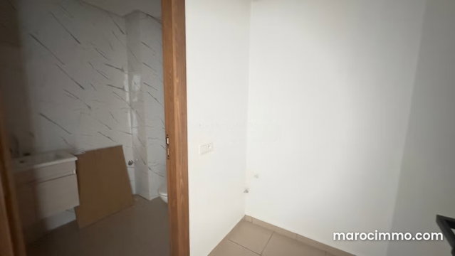 Office for Rent in Oulfa. 74 m² Surface. Secure Residence and Steel Door — 3