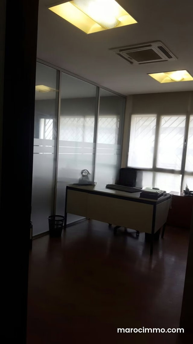 Offices for Sale in Agdal. 132 m². Concierge and Air Conditioning — 2