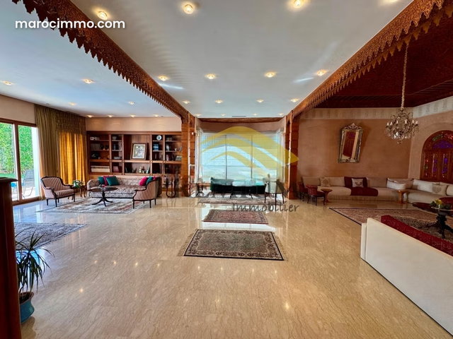 À vendre belle villa Souissi, Rabat — 5