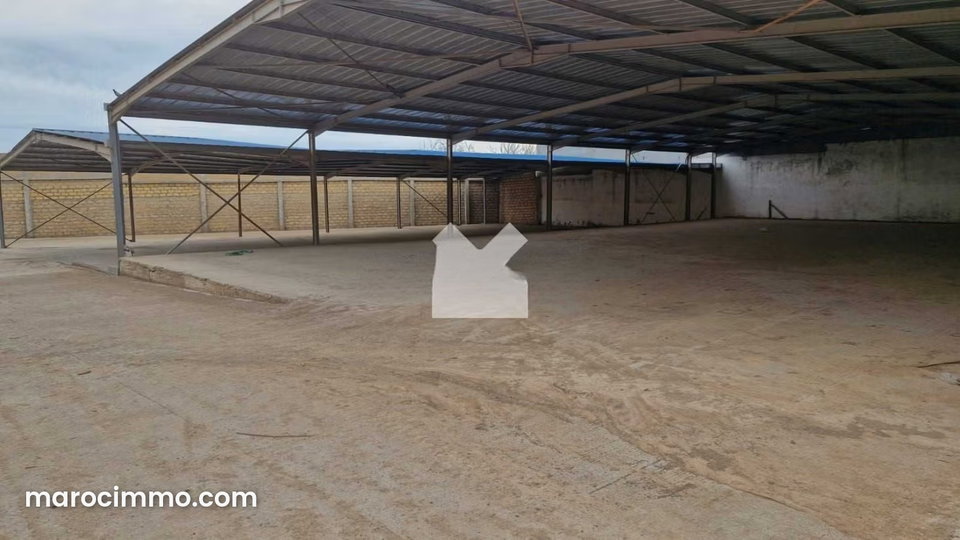 Local commercial à Vendre de 4396.0 m² à Bouskoura, Bouskoura
